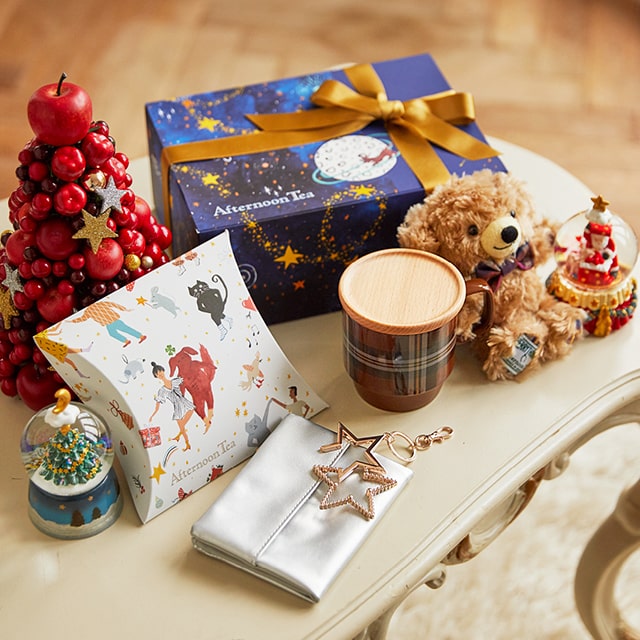 離れたあの人とも、一緒にクリスマスを楽しもう！ビデオ通話に使える背景ダウンロードも。