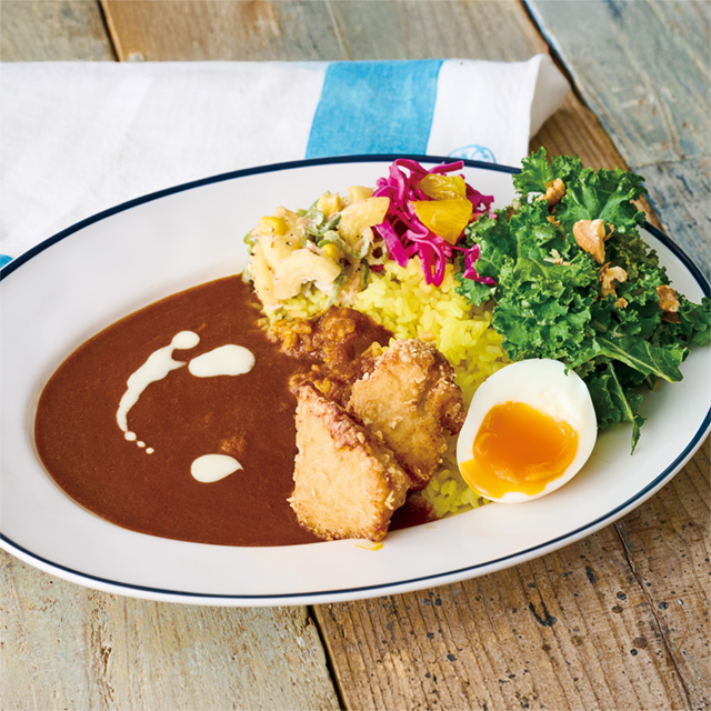 モチコチキンとカレーのデリプレート